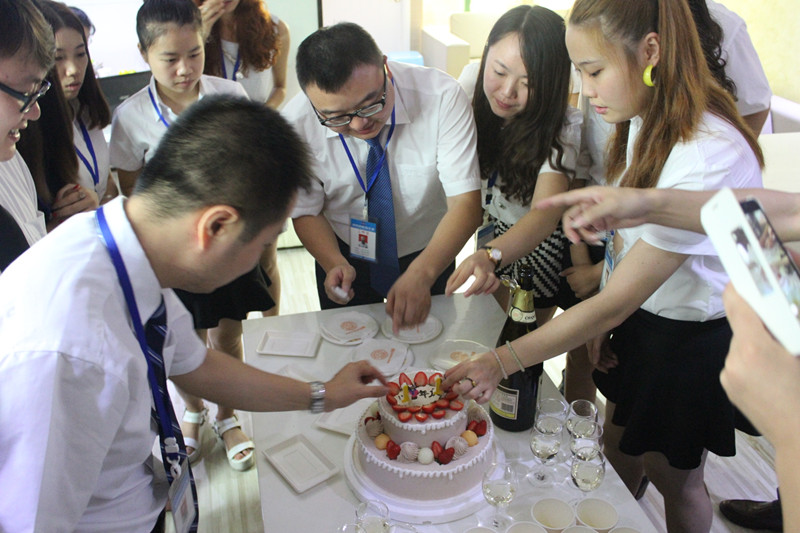  攜手同行，感謝有你——新思路裝飾11周年慶典